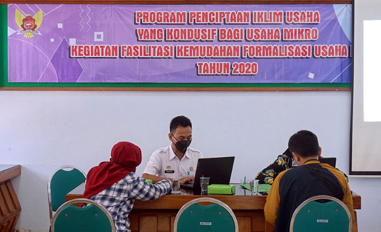 Dinkop UMTK Kota Kediri Fasilitasi 20 IKM Dapatkan Sertifikat HaKI