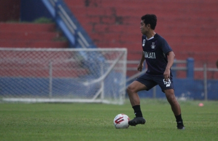 Tak Sesuai Ekspektasi dan Stok Lini Tengah Melimpah, Persik Tak Perpanjang Kontrak Galih