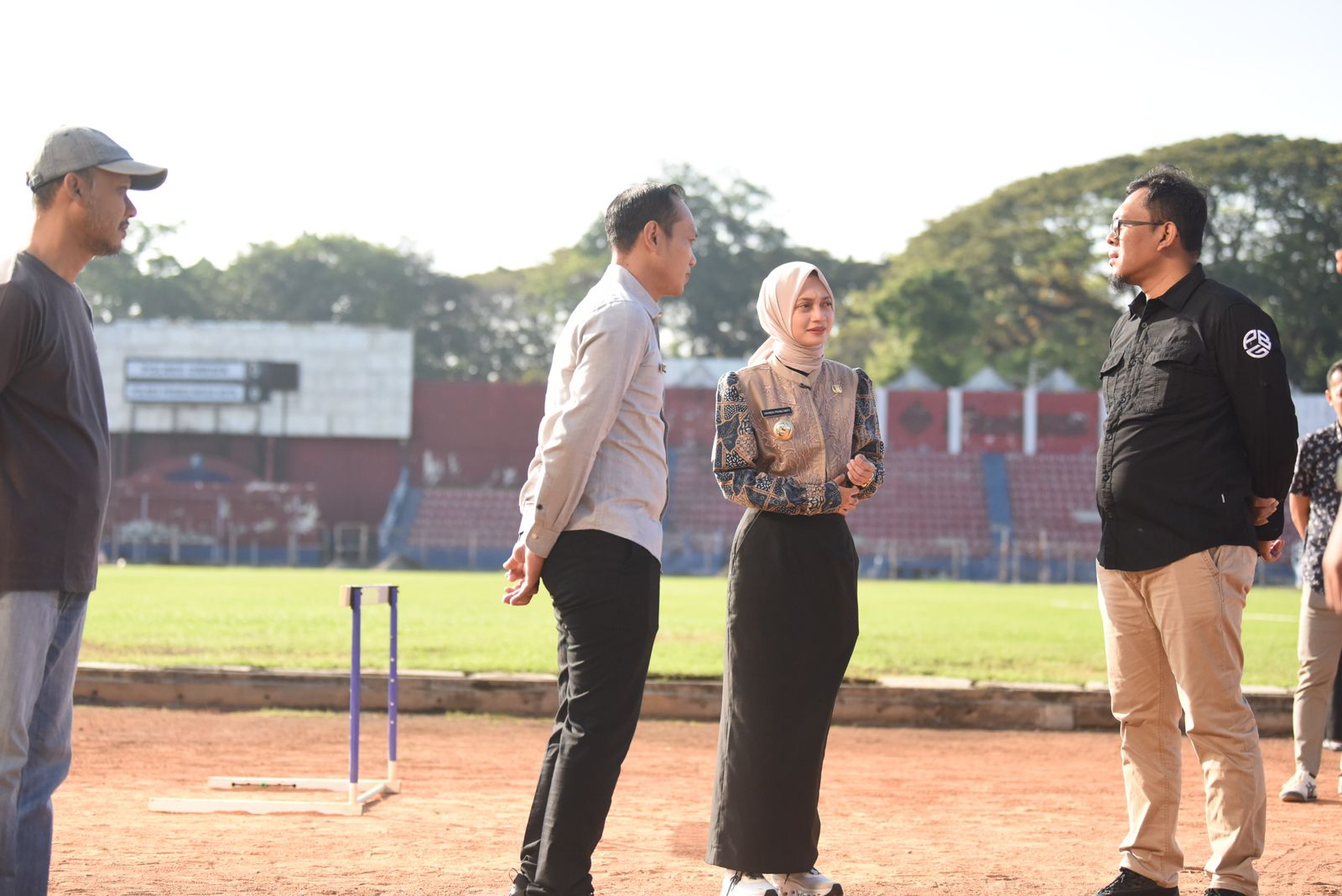 Vinanda Tinjau Renovasi Stadion Brawijaya, Upayakan Persik Tetap Berkandang di Kota Kediri