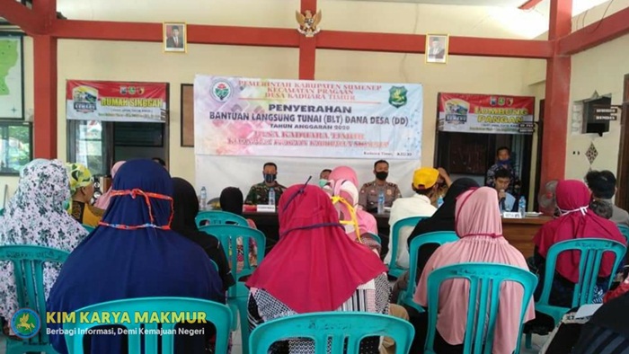 Puluhan Warga Kaduara Timur Sumenep Terima BLT-DD Tahap I
