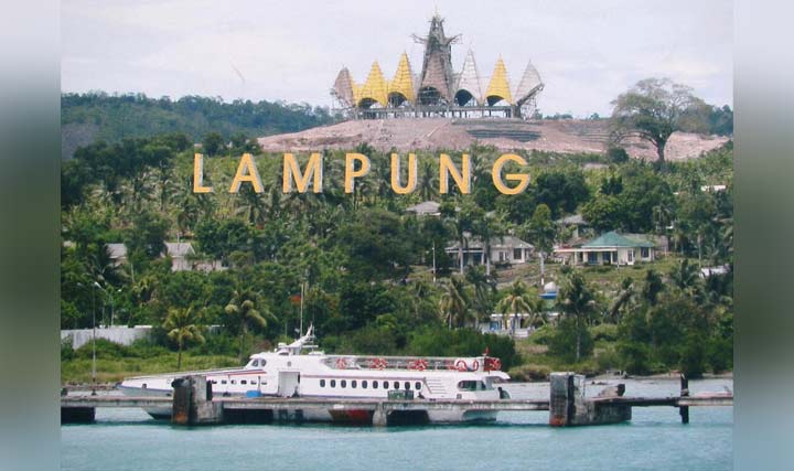 Menara Siger di Lampung Selatan. foto: astaga.com