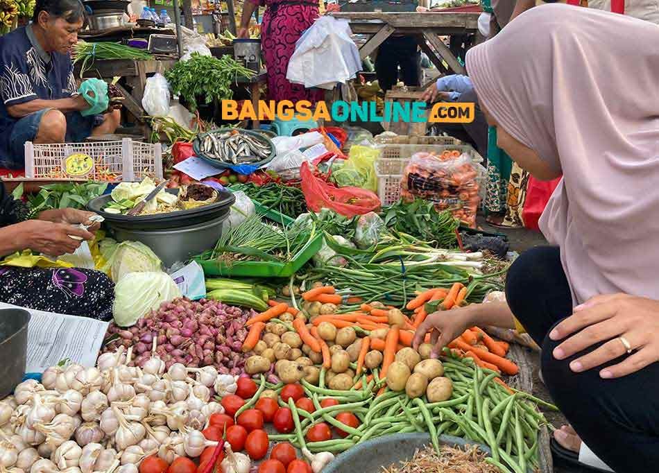 Tiga Harga Bahan Pokok di Surabaya Hari Ini Merosot, Simak Update Terbaru per 25 Februari 2026