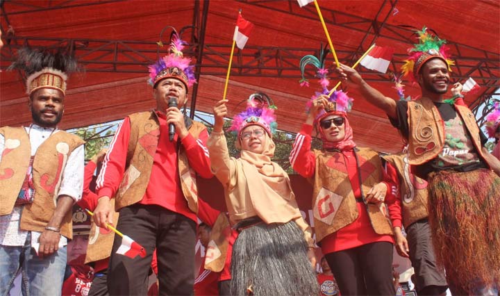 Wabup Pungkasiadi (dua dari kanan) ketika menyerukan semangat jaga keutuhan NKRI, dengan menjadikan perbedaan sebagai kekuatan.