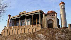 Masjid di Negeri Ayahanda Sunan Ampel