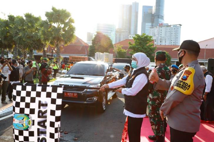 Gubernur Khofifah Lepas Tim Pemburu Pelanggar Protokol Kesehatan Covid-19