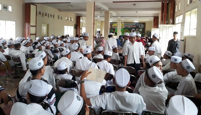 Targetkan Suara Jokowi-Ma'ruf 70 Persen, JKSN Lumajang Gelar Doa Bersama 1.000 Kiai Langgar