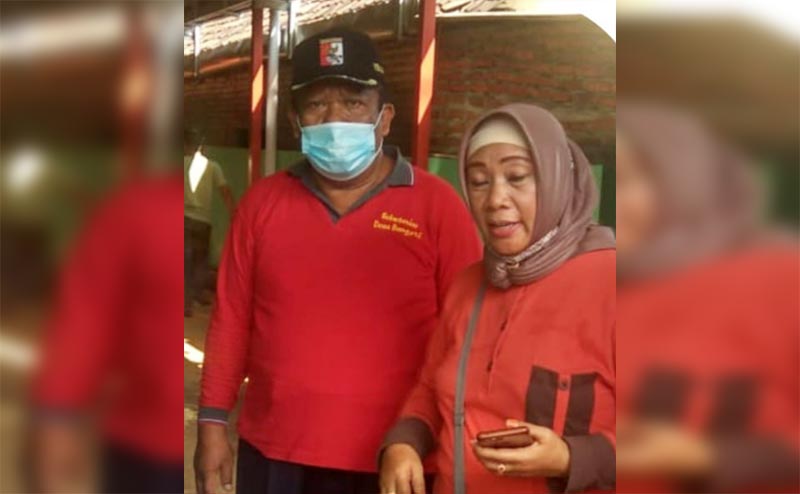 H. Sumiyar S.H. bersama istri.