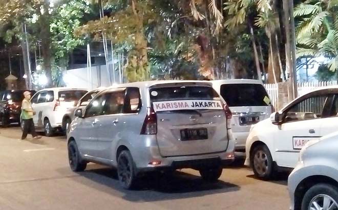 Jemput Risma untuk Diusung Jadi Cagub DKI, 40 Relawan Karisma Datangi Kediaman Wali Kota 