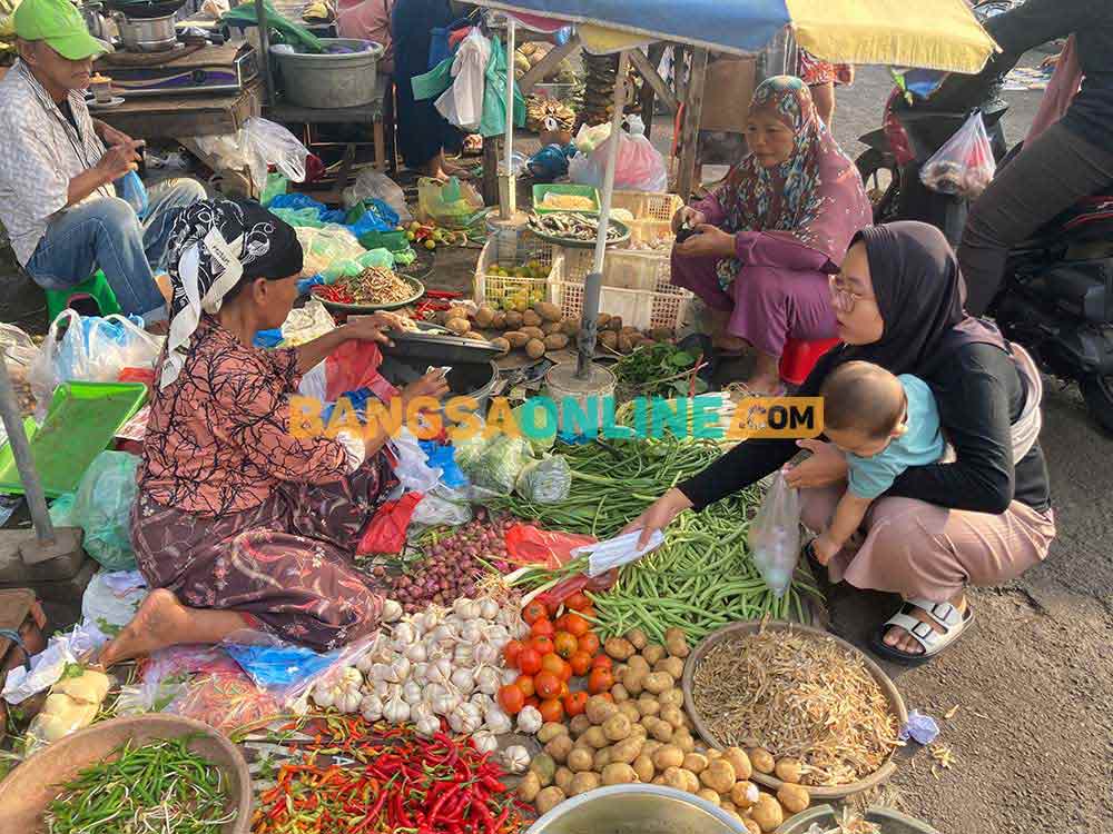 Salah satu pasar di Surabaya.  Foto: Sulthon/Bangsaonline.