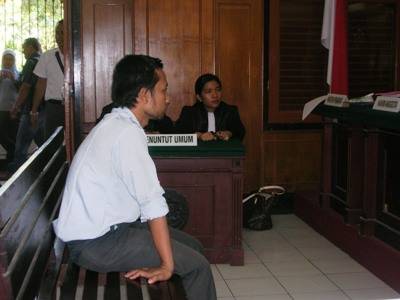 Dijemput, Koruptor P2SEM 'Dilapaskan' 