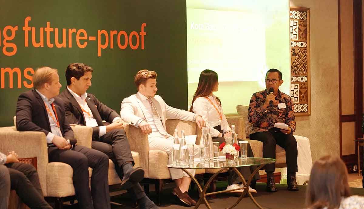 Jajaki Potensi Kerja Sama Hortikultura, Wali Kota Batu Hadiri Misi Ekonomi Belanda-Indonesia
