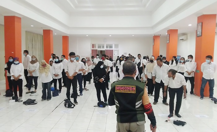 Bawaslu Surabaya Gelar Pelantikan dan Bimtek 5.184 Pengawas TPS