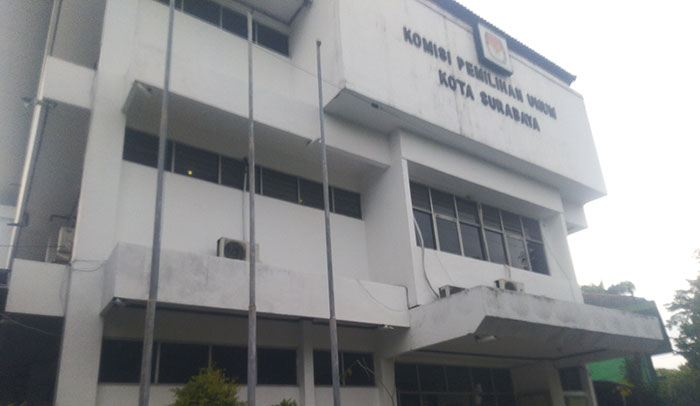 Kantor KPU Surabaya.