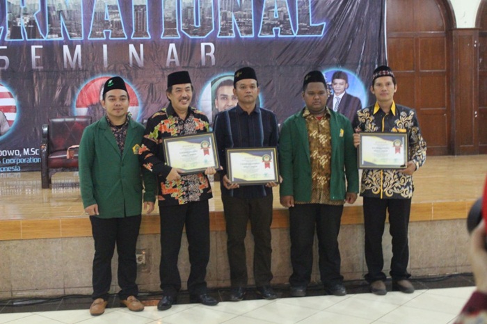Gelar Seminar Internasional, BEM Unusida Ajak Masyarakat Bersaing Dalam Ekonomi Global