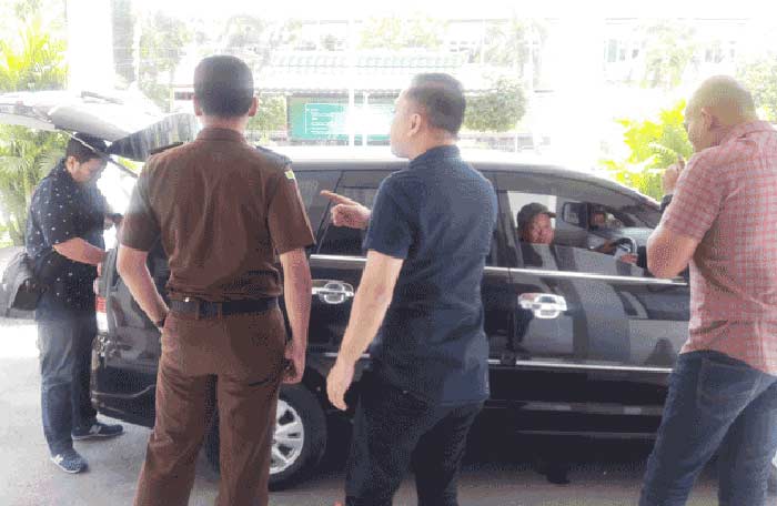 BB Dibawa ke Kejagung, Minggu Depan Kadinkes Gresik Diperiksa