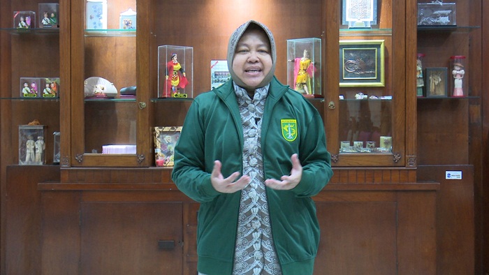 Wali Kota Surabaya Tri Rismaharini memberikan semangat para pemain Persebaya melalui medsos, jelang leg kedua Final Piala Presiden 2019.
