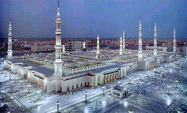 Masjid Nabawi di Madinah. foto: planyourcity