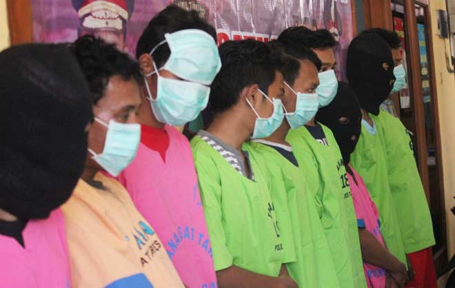 Para tersangka hasil OSS yang dirilis Polres Tuban. foto: SUWANDI/ BANGSAONLINE