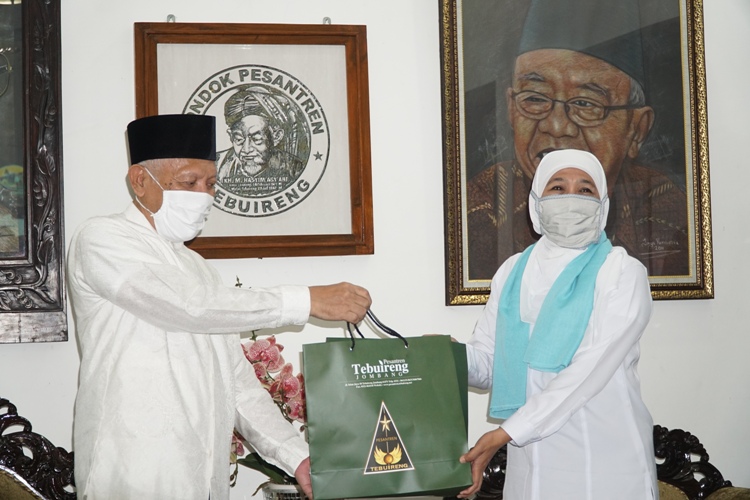 Dicanangkan sebagai Pesantren Tangguh, Gubernur Khofifah: Tebuireng Miliki Resonansi Nasional