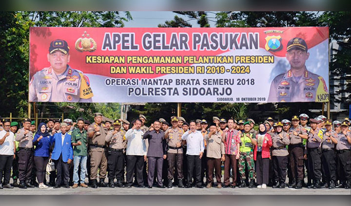 Jelang Pelantikan Presiden dan Wakil Presiden RI, Kapolresta Sidoarjo Pimpin Apel Pengamanan