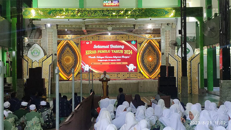 Gelar Kirab Pemilu 2024, KPU Sidoarjo Sambangi Pesantren hingga Grebek Pasar