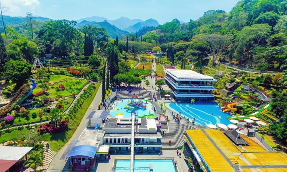 Taman Rekreasi Selecta, salah satu obyek wisata yang tetap eksis di masa pandemi.