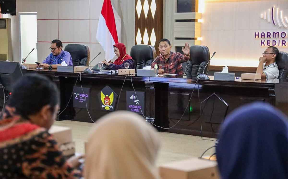 Sosialisasi aplikasi Srikandi yang digelar Dispusip Kota Kediri. Foto: Ist