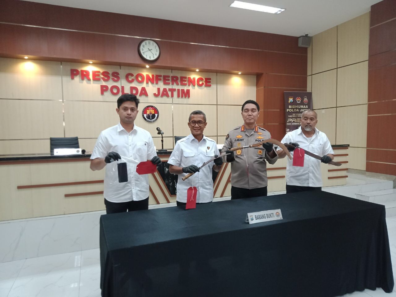 Polda Jatim Bekuk Pelaku Pemerasan Petani di Pasuruan
