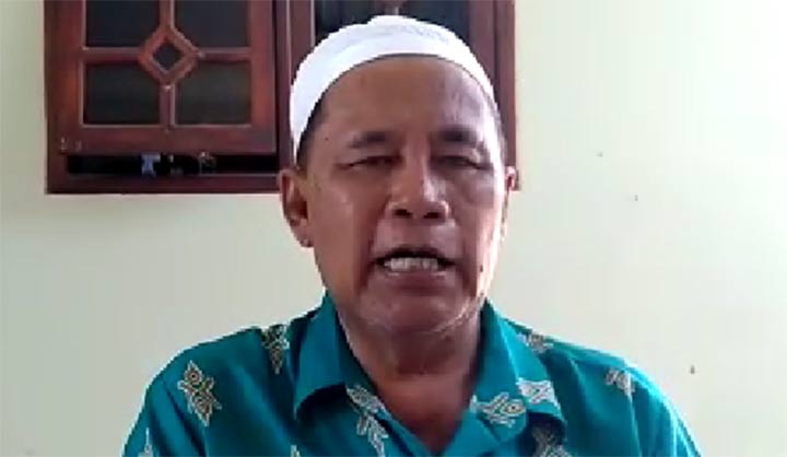 KH. Mohammad Dahlan Masbach.