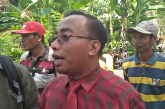 Kuasa Hukum tergugat, Nur Azis.