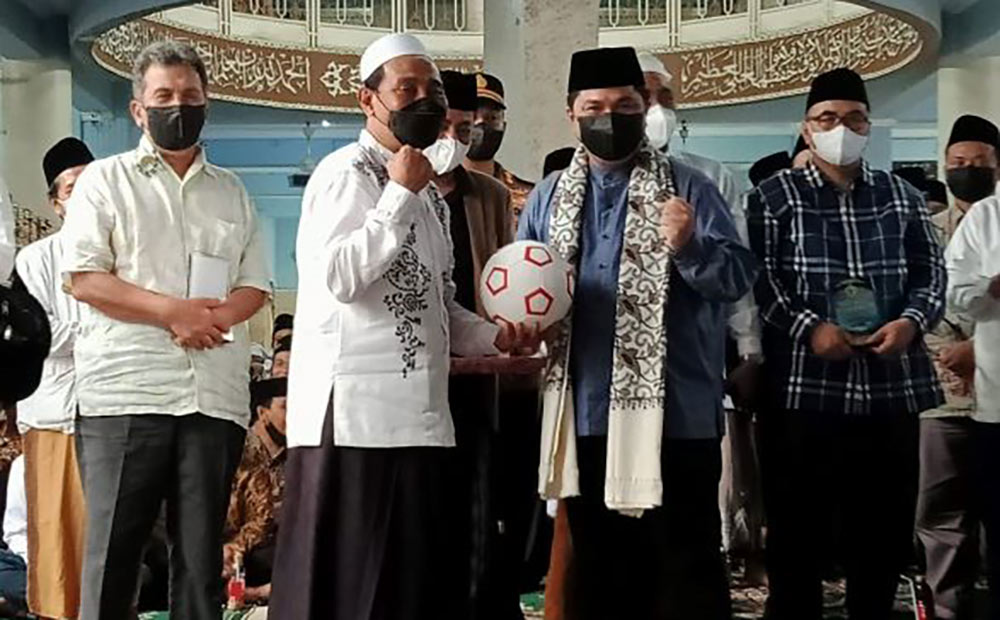 Menteri Erick Thohir Mencoba Kerja Sama Program Santri Magang di BUMN