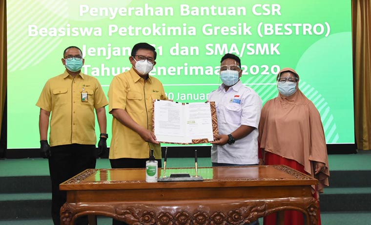 Petrokimia Gresik Salurkan Beasiswa Untuk Siswa dan Mahasiswa Tak Mampu Senilai Rp 1,7 M