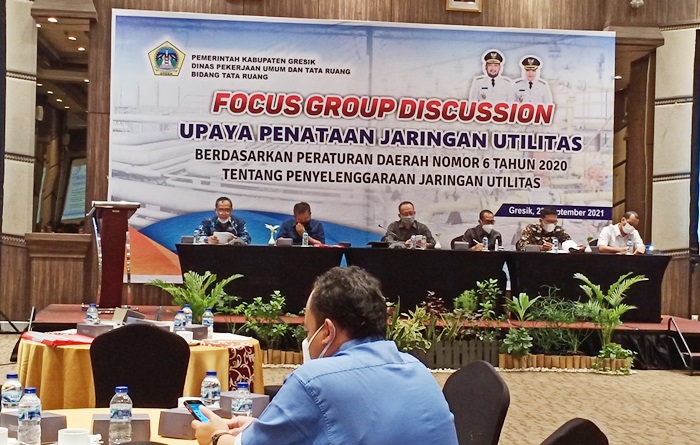 FGD soal penataan utilitas yang diadakan DPUTR Gresik. foto: SYUHUD/ BANGSAONLINE
