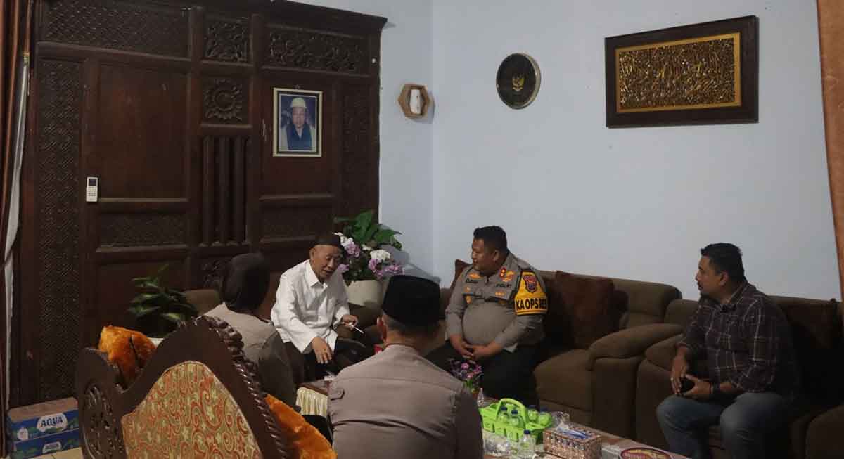 Sowan ke Ponpes Ngalah, Kapolres Pasuruan Minta Doa untuk Kondusivitas Wilayah