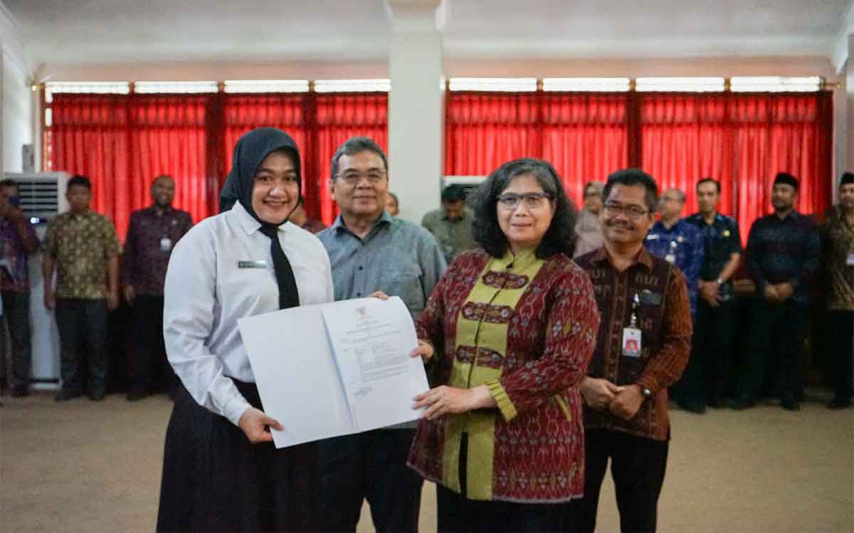 Pj Wali Kota Kediri Serahkan 263 SK PPPK Formasi 2023