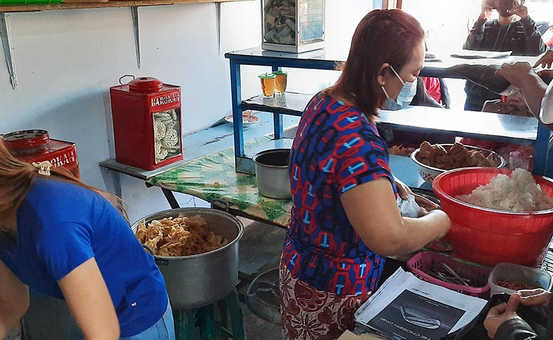 Warung Gocel Rp 3 Ribu per Porsi, Laris Manis, Sehari Habis 70 Kg Beras
