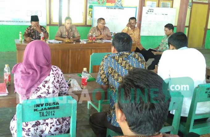 DD dan ADD Terkendala Pencairan, Tim Asistensi Kecamatan Singgahan Lakukan Pembinaan pada Pemdes