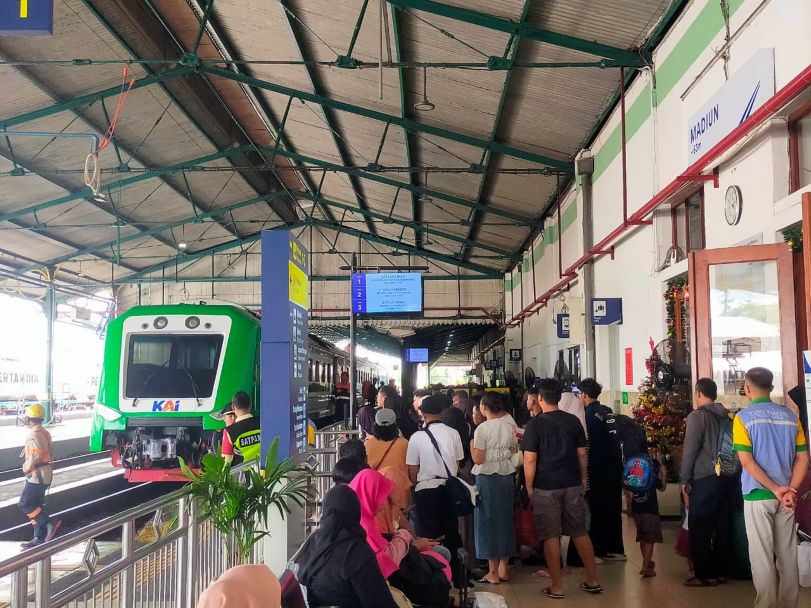Penumpang KA Lokal Bias di Daop 7 Madiun Tembus 56.735 Selama Nataru
