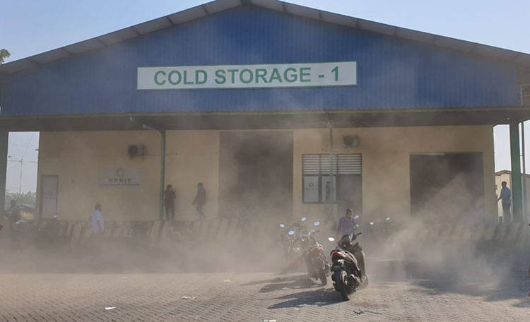 Gudang di Puspa Agro Sidoarjo yang terbakar.