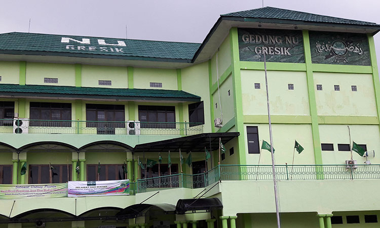 Gedung PCNU Gresik di Jalan Dr. Wahidin S.H. Kebomas. (foto: SYUHUD/ BANGSAONLINE)