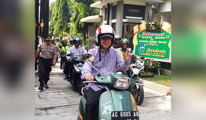 Ketua PCNU Kota Kediri, KH. Abu Bakar Abdul Jalil.