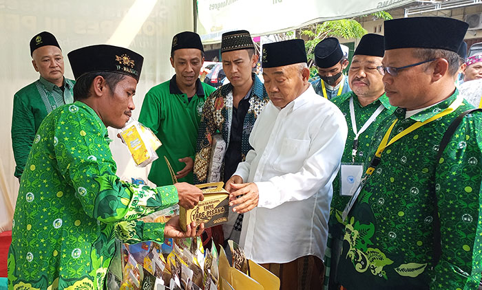Stan Bazar Pergunu Lumajang Curi Perhatian Pengunjung