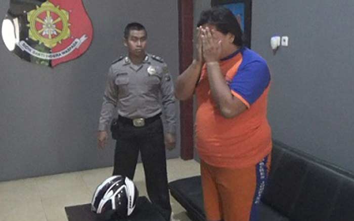 Tersangka diamankan di Mapolres Jombang.