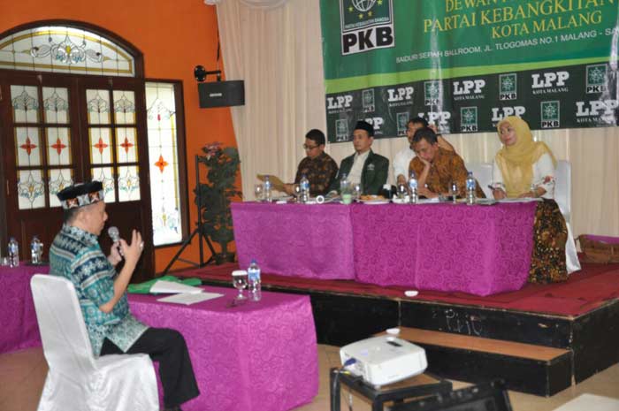 Tim penguji Fit and Proper Test bakal cawawali yang digelar PKB Kota Malang. Foto: IWAN /BANGSAONLINE