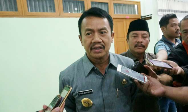 Bupati Vs DPRD Jombang 'Perang' Soal Pengadaan Mobil Operasional Anggota Dewan