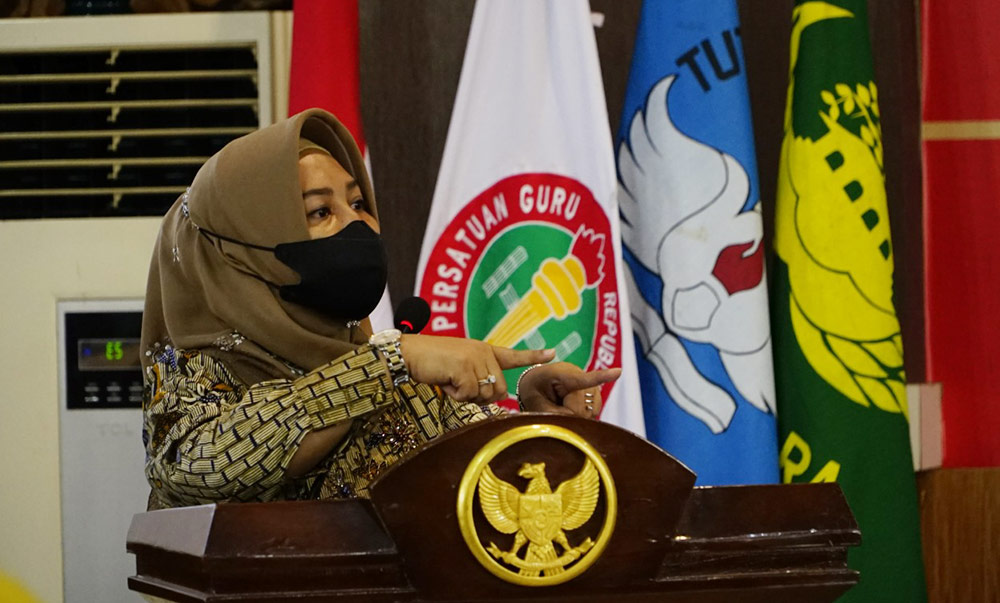 Buka Sosialisasi BOS dan Bunda PAUD, Wali Kota Mojokerto Bakal Perbanyak Program 'Keroyokan'