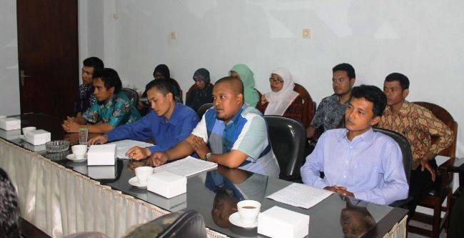 Ijazah DItolak, Puluhan PNS Alumni UWKS Wadul ke Komisi IV DPRD Bondowoso