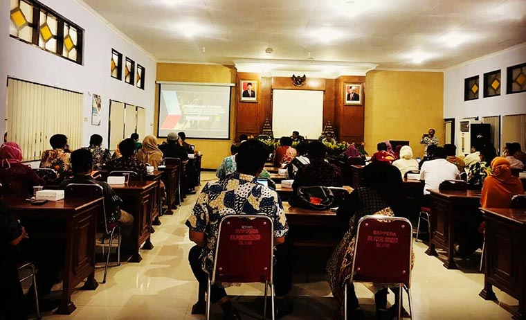 Rapat di Bappeda Kabupaten Sumenep siapkan rancangan teknokratik RPJMD.