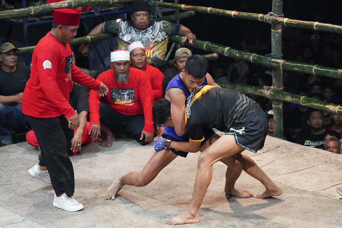 Hadiri Pencak Dor di Desa Duwet, ini Pesan Bupati Kediri