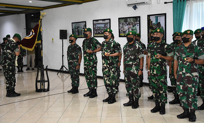 Suasana penerimaan warga baru Korem 084/BJ.